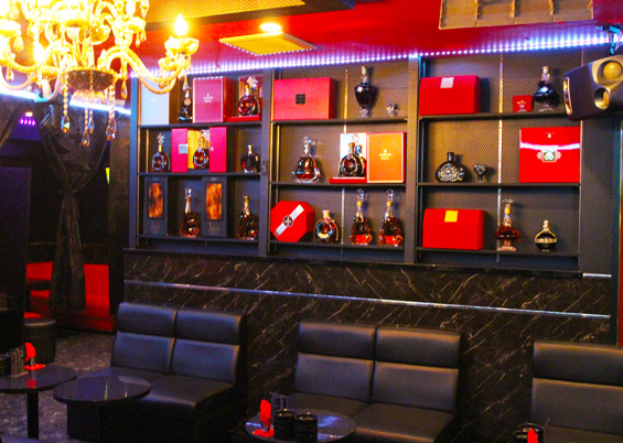 Phoenix（フェニックス）の店内写真2