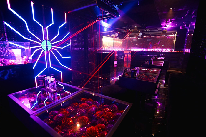 TOPDANDY -OSAKA-（トップダンディオオサカ）の店内写真3